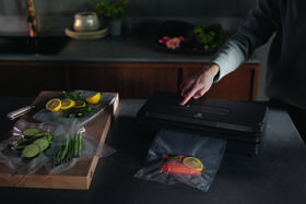 Vakuovačka Electrolux E6VS1-6AG šedá

 obrázek produktu 5 z 8