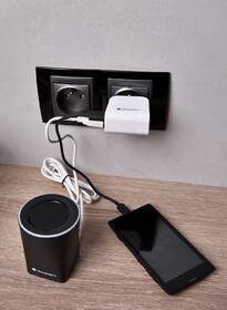 Nabíječka do sítě GoGEN ACH 201 C, 2x USB + microUSB kabel 1,2m černá/bílá

 obrázek produktu 5 z 5