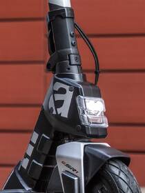 Elektrická koloběžka Aprilia eSR1 

 obrázek produktu 32 z 35