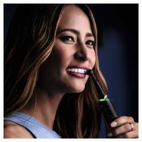 Zubní kartáček Oral-B Black Spreckels 

 obrázek produktu 2 z 8