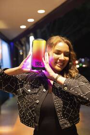 Přenosný reproduktor JBL Pulse 5 černá barva

