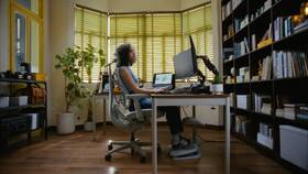 Ergonomická židle LiberNovo Omni Pro Graphite, 48cm grafitová

 obrázek produktu 13 z 19