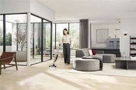 Tyčový vysavač Miele Hardfloor Casa šedá

 obrázek produktu 7 z 7