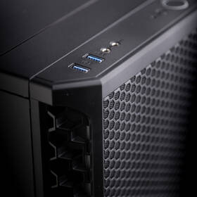 Herní počítač Lynx Challenger + Norton 360 STANDARD 10 GB + VPN 1 uživatel/1 zařízení na 1 rok černá barva
