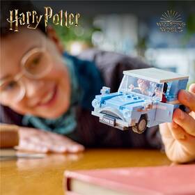 Stavebnice LEGO® Harry Potter™ 76424 Létající automobil Ford Anglia™ 

 obrázek produktu 9 z 9