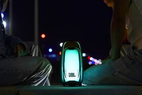 Přenosný reproduktor JBL Pulse 6 černý

 obrázek produktu 11 z 13