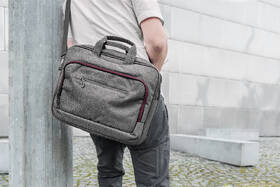 Brašna na notebook YENKEE YBN 1541GY TARMAC na 15,6" šedá

 obrázek produktu 14 z 14