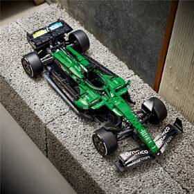 Stavebnice LEGO® Technic 42240 

 obrázek produktu 7 z 9
