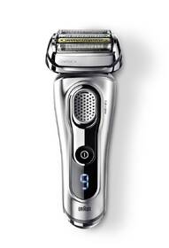 Holicí strojek Braun 9290cc Clean&Charge Wet&Dry stříbrný

 obrázek produktu 4 z 18