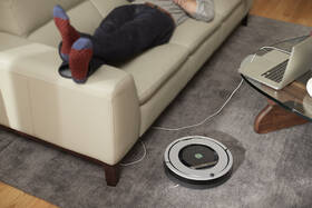 Robotický vysavač iRobot 886 stříbrný

 obrázek produktu 11 z 13