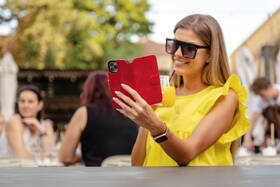 Pouzdro na mobil flipové FIXED ProFit na Apple iPhone 14 Pro Max červené

 obrázek produktu 8 z 9