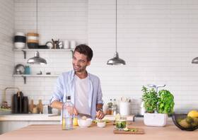 Chytrý květináč Véritable Exky SMART bílý

 obrázek produktu 10 z 11