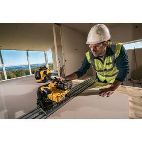 Ponorná pila Dewalt DCS520T2 (s baterií) 

 obrázek produktu 1 z 3