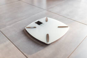 Osobní váha TrueLife FitScale W3 šedá/bílá

 obrázek produktu 4 z 4