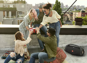 Přenosný reproduktor JBL Boombox 2 černá barva
