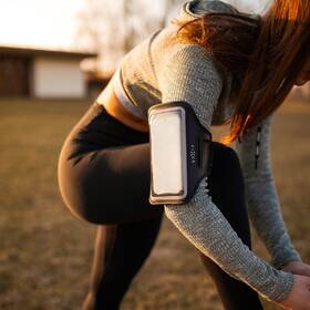 Pouzdro na mobil sportovní FIXED Armband, na smartphony až 6.7" černé

 obrázek produktu 4 z 6