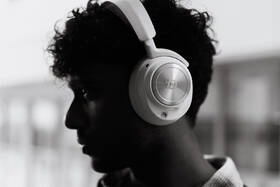 Headset SteelSeries Arctis Nova Pro Wireless P bílý

 obrázek produktu 13 z 18
