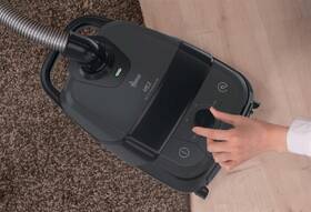 Podlahový vysavač Hoover HE210P 011 černý/tmavě šedý

 obrázek produktu 15 z 27