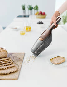 Tyčový vysavač Electrolux EER77MBM bronzový

 obrázek produktu 4 z 7