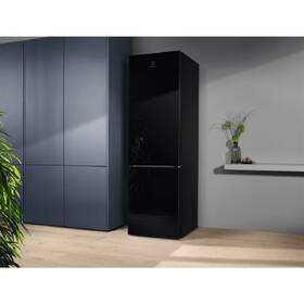 Chladnička s mrazničkou Electrolux LNT7ME36K2 černá

 obrázek produktu 10 z 11