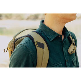 Batoh Peak Design Everyday Backpack 30L (v2) khaki

 obrázek produktu 8 z 9
