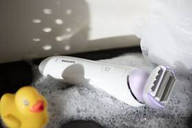Holicí strojek Philips BRL170/00 bílý

 obrázek produktu 6 z 11