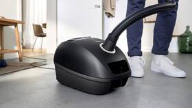 Podlahový vysavač Bosch BGB41BA1 černá barva
