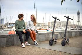 Elektrická koloběžka Ninebot by Segway E22E černá

 obrázek produktu 15 z 23