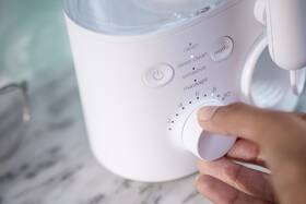Ústní sprcha Philips HX3911/40 bílá

 obrázek produktu 4 z 9