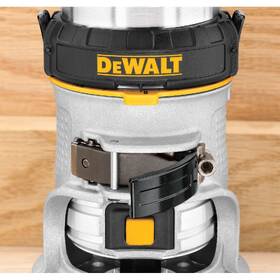 Frézka horní Dewalt D26200 900 W 

 obrázek produktu 6 z 6