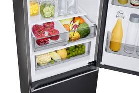 Chladnička s mrazničkou Samsung RB34C705CB1/EF černá

 obrázek produktu 4 z 12