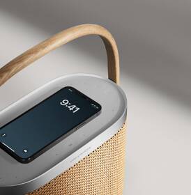 Přenosný reproduktor Bang & Olufsen BeoSound A5 stříbrný/béžový

 obrázek produktu 8 z 10