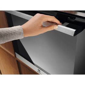 Trouba Electrolux LOE8F38X černá/nerez

 obrázek produktu 5 z 5