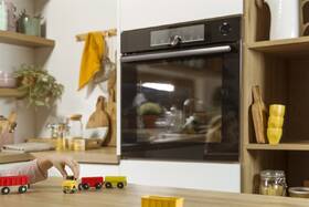 Trouba Gorenje BOS6737E06B černá barva
