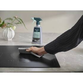 Sprej AEG/Electrolux M2HCMC01, matt care stříbrné

 obrázek produktu 3 z 7