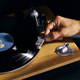Gramofon Marley Stir It Up Wireless 2 černý/hnědý

 obrázek produktu 5 z 10