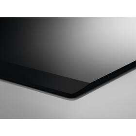 Sklokeramická varná deska Electrolux EHF6343FOK černá barva

