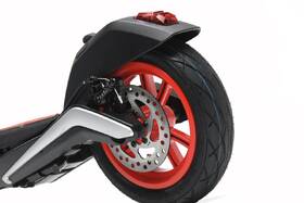 Elektrická koloběžka Aprilia eSR1 

 obrázek produktu 12 z 35