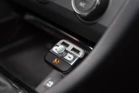 FM Transmitter Hyundai FMT 520 BT CHARGE šedý

 obrázek produktu 3 z 3