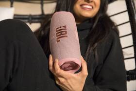 Přenosný reproduktor JBL Charge 5 růžový

 obrázek produktu 9 z 9