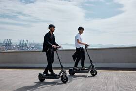 Elektrická koloběžka Segway MAX G3 E antracitová barva
