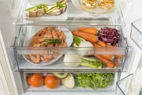 Chladnička s mrazničkou Gorenje ONRK619DC krémová

 obrázek produktu 15 z 20