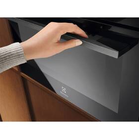 Trouba Electrolux KVLBE09H černá

 obrázek produktu 5 z 6