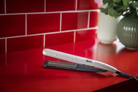 Žehlička na vlasy Remington S7970 Wet 2 Straight Pro Straightener hnědá

 obrázek produktu 12 z 24