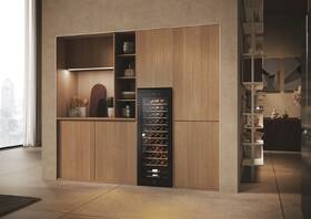 Vinotéka Haier HWS58GGH1 černá barva
