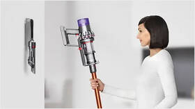 Tyčový vysavač Dyson V10 Submarine bronzový

 obrázek produktu 14 z 22