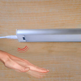 Podlinkové svítidlo Solight bezdotykové, stmívatelné, IR sensor, 9W, 4100K, 60cm bílé

 obrázek produktu 2 z 4