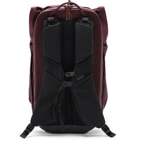 Batoh Peak Design Outdoor Backpack 25L vínový

 obrázek produktu 4 z 9