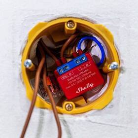 Modul Shelly Plus 1PM Mini, spínací modul, WiFi 
