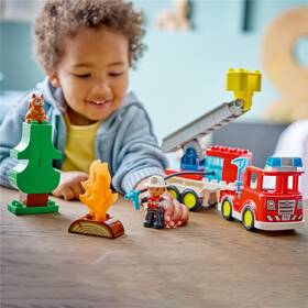 Stavebnice LEGO® DUPLO® 10473 Hasičské auto s hadicí a hasičem 

 obrázek produktu 8 z 9